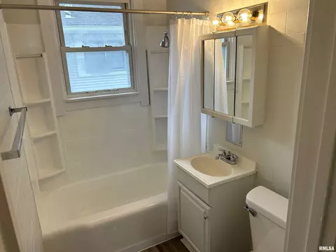 2301 Yale Blvd, Springfield, IL 62703 photo 14