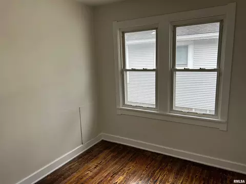 2301 Yale Blvd, Springfield, IL 62703 photo 13