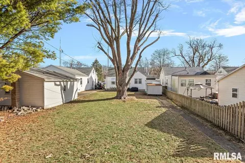 Exterior - 2945 S 3rd St, Springfield, IL 62703 photo 4 of 4