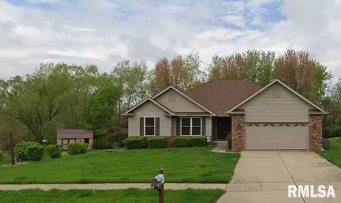 981 S 1st St, Sherman, IL 62684
