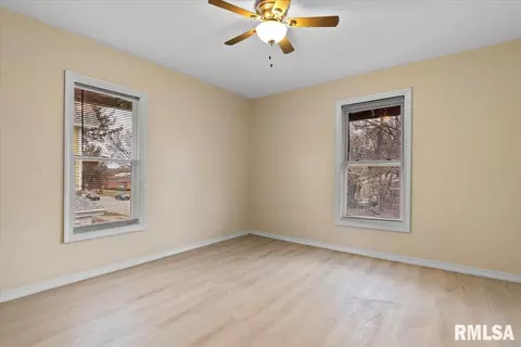 Bedroom - 1215 N 5th St, Springfield, IL 62702 photo 2 of 7