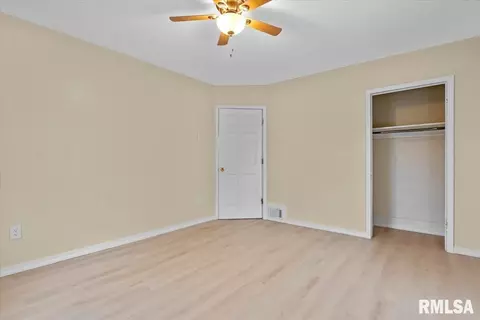 Bedroom - 1215 N 5th St, Springfield, IL 62702 photo 3 of 7