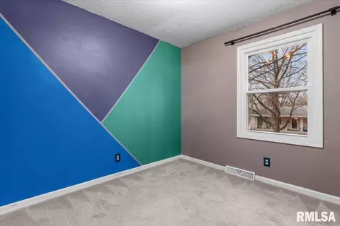 259 N Columbia Ave, Springfield, IL 62702 photo 18