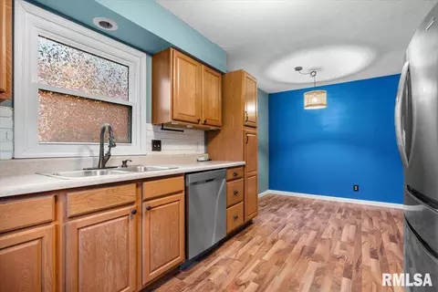 259 N Columbia Ave, Springfield, IL 62702 photo 11