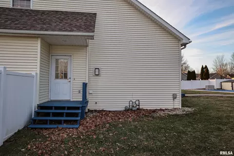 Other - 5 Pheasant Ln, Pittsfield, IL 62363 photo 2 of 21