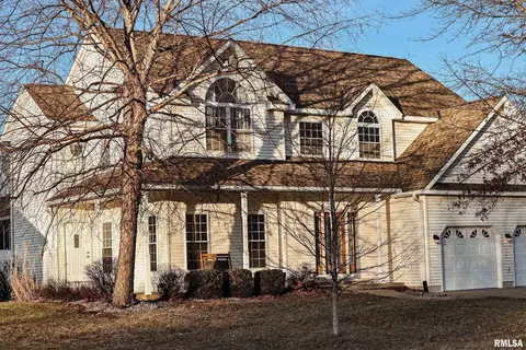 Exterior - 5 Pheasant Ln, Pittsfield, IL 62363 photo 6 of 16