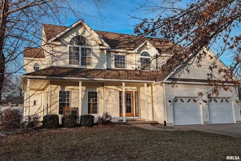 Exterior - 5 Pheasant Ln, Pittsfield, IL 62363 photo 10 of 16