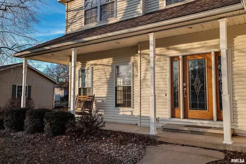Exterior - 5 Pheasant Ln, Pittsfield, IL 62363 photo 11 of 16