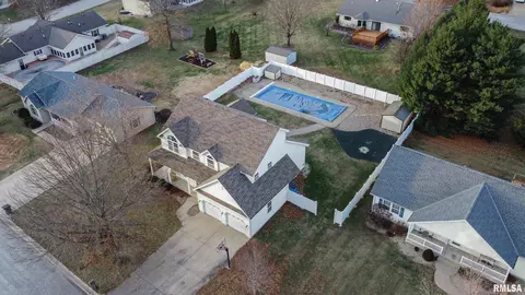 View/Area - 5 Pheasant Ln, Pittsfield, IL 62363 photo 3 of 5