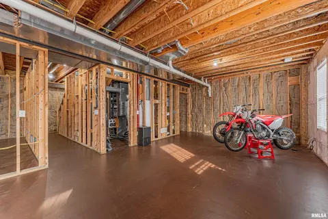 Entry Way - 9142 Prospect Rd, Mount Olive, IL 62069 photo 12 of 12