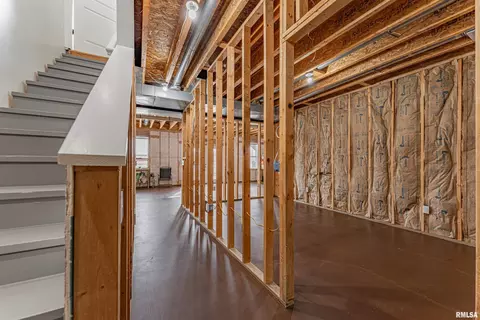 Entry Way - 9142 Prospect Rd, Mount Olive, IL 62069 photo 11 of 12