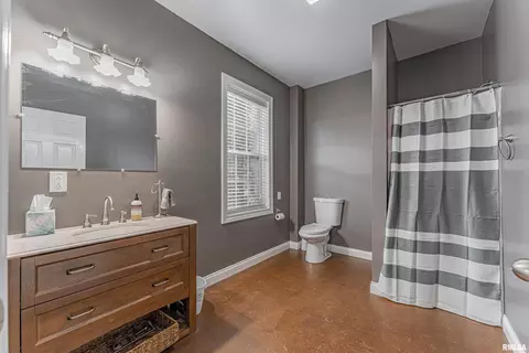 Bath - 9142 Prospect Rd, Mount Olive, IL 62069 photo 7 of 7