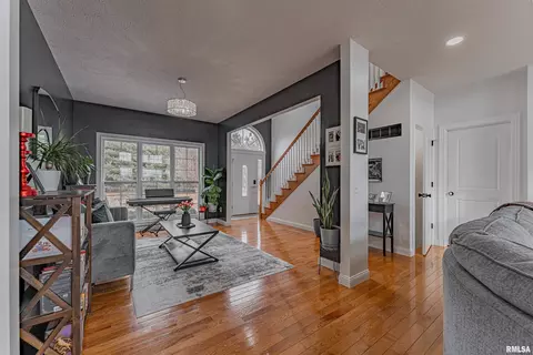 Entry Way - 9142 Prospect Rd, Mount Olive, IL 62069 photo 4 of 12