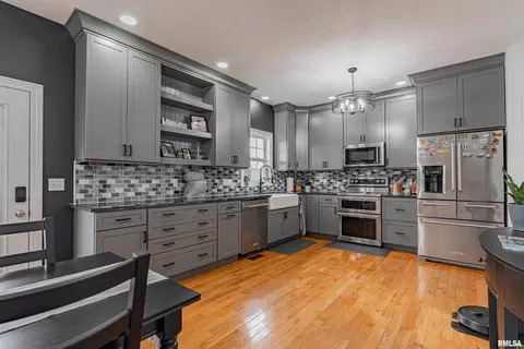 Kitchen - 9142 Prospect Rd, Mount Olive, IL 62069 photo 1 of 2