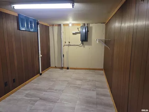 Other - 1102 W North Grand Ave, Springfield, IL 62702 photo 5 of 7