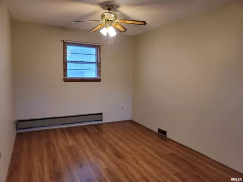 Bedroom - 1102 W North Grand Ave, Springfield, IL 62702 photo 1 of 1