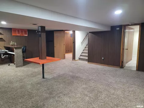 Living - 1102 W North Grand Ave, Springfield, IL 62702 photo 8 of 9