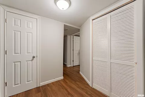 Entry Way - 1955 E 2700 N Rd, Blue Mound, IL 62513 photo 7 of 7
