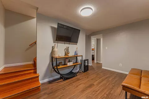 Entry Way - 1955 E 2700 N Rd, Blue Mound, IL 62513 photo 6 of 7