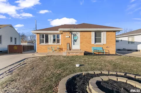 53 Rosaria Rd, Springfield, IL 62702