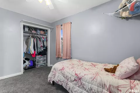 Bedroom - 53 Rosaria Rd, Springfield, IL 62702 photo 5 of 6