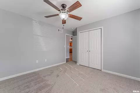 Bedroom - 811 W Monroe St, Athens, IL 62613 photo 6 of 6