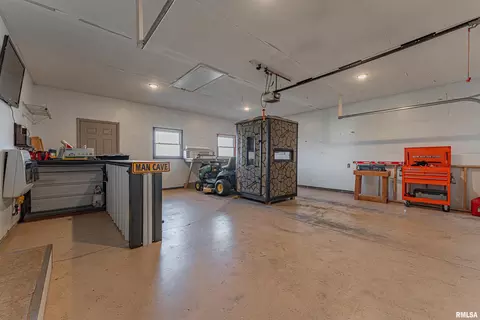 Other - 811 W Monroe St, Athens, IL 62613 photo 3 of 4