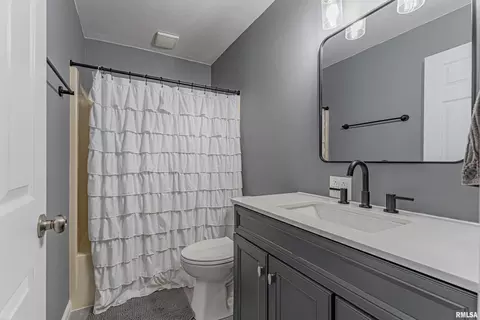 Bath - 811 W Monroe St, Athens, IL 62613 photo 2 of 2