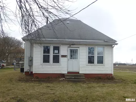210 N 2nd St, Easton, IL 62633