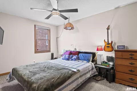 Bedroom - 2072 N 20th St, Springfield, IL 62702 photo 1 of 4