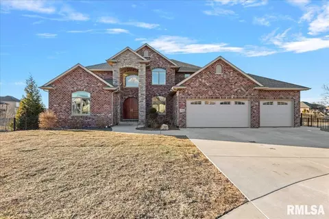1909 Fieldstone Ct, Chatham, IL 62629