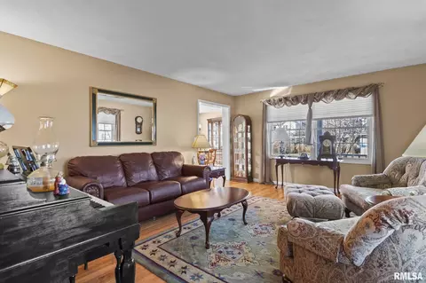 Living - 3700 Whig St, Springfield, IL 62711 photo 1 of 6