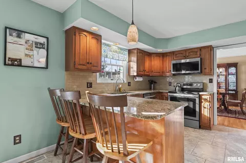 Kitchen - 3700 Whig St, Springfield, IL 62711 photo 1 of 3