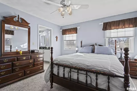 Bedroom - 3700 Whig St, Springfield, IL 62711 photo 1 of 7