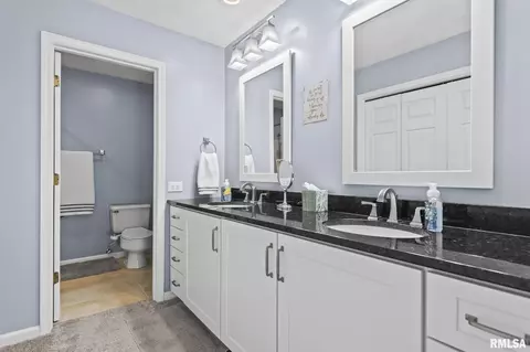 Bath - 3700 Whig St, Springfield, IL 62711 photo 2 of 5