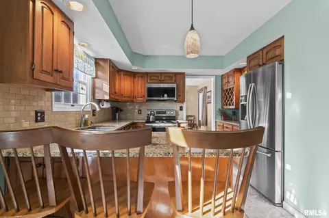 Kitchen - 3700 Whig St, Springfield, IL 62711 photo 2 of 3