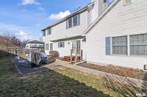 Exterior - 3700 Whig St, Springfield, IL 62711 photo 3 of 4
