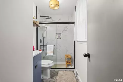 Bath - 614 E Walnut St, Chatham, IL 62629 photo 2 of 3