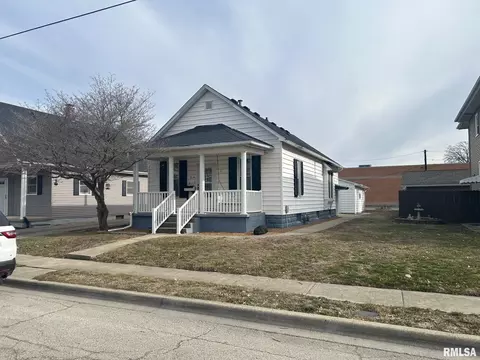 314 N Clay St, Taylorville, IL 62568