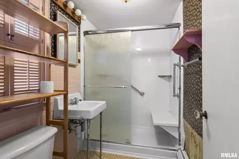 Bath - 1315 W Ash St, Springfield, IL 62704 photo 2 of 2