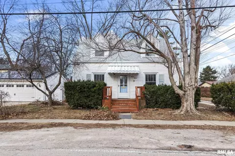 Exterior - 1315 W Ash St, Springfield, IL 62704 photo 2 of 6