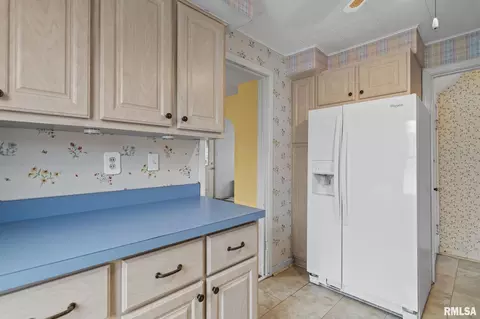 Kitchen - 1315 W Ash St, Springfield, IL 62704 photo 1 of 4