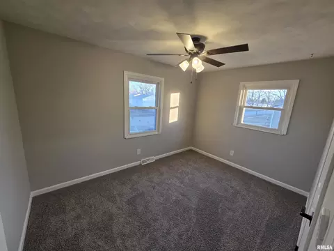 1921 N Albany St, Springfield, IL 62702 photo 7