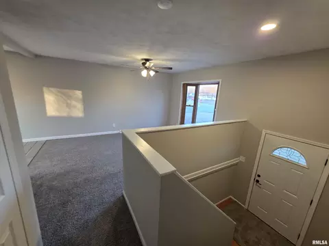 1921 N Albany St, Springfield, IL 62702 photo 9