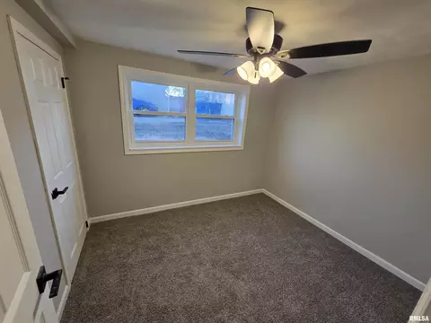 1921 N Albany St, Springfield, IL 62702 photo 16