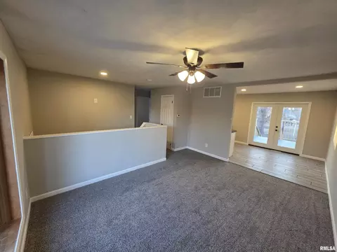1921 N Albany St, Springfield, IL 62702 photo 12