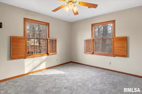 Bedroom - 3920 W Bluffs Rd, Springfield, IL 62711 photo 1 of 8