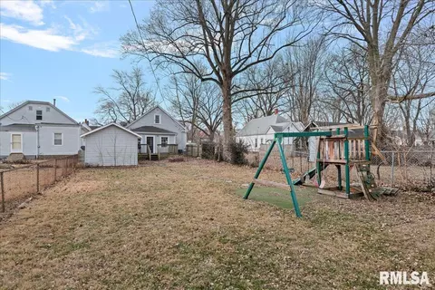 Exterior - 443 W Vine St, Springfield, IL 62704 photo 3 of 3