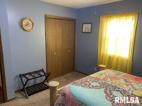 Bedroom - 706 E Madison St, Casey, IL 62420 photo 4 of 4