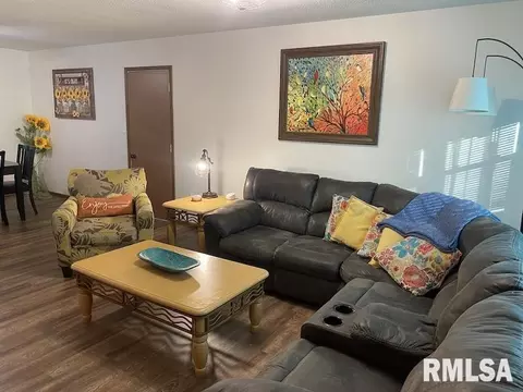 Living - 706 E Madison St, Casey, IL 62420 photo 1 of 2